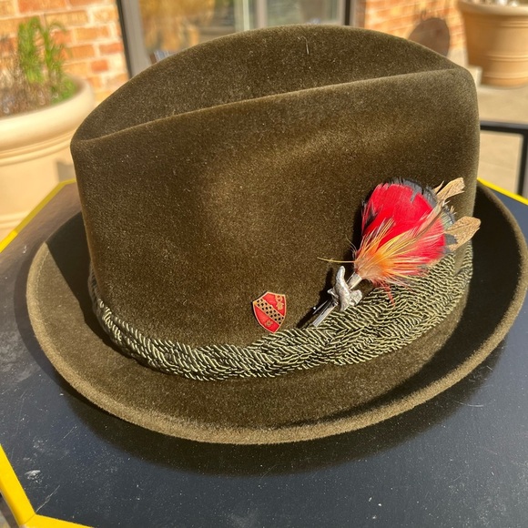 Vintage Dobbs Fifth Avenue Fedora Hat 7 1/8 – With Original Box & Feather - Picture 2 of 6